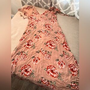 Forever 21 Peach Floral Maxi Dress